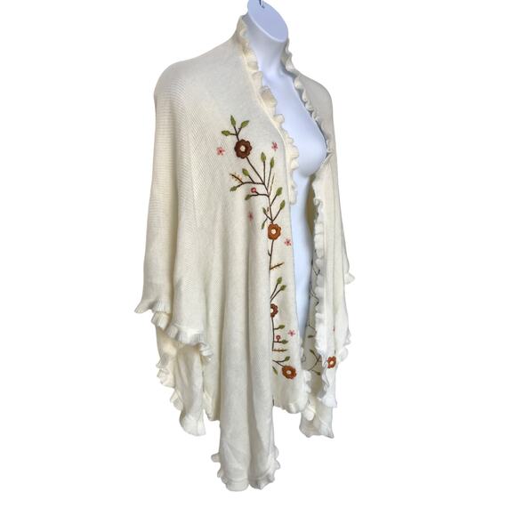 Alpaca In Style Embroidered Poncho Wrap with Ruffles, has Flaw-Please Read-OS - Picture 3 of 12